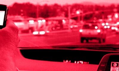 Using smartphones behind the wheel: more dangerous than drink driving!