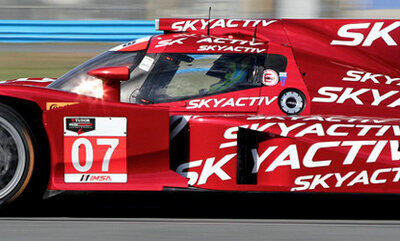 Dnt txt n drV Foundation by racing driver Tristan Nunez