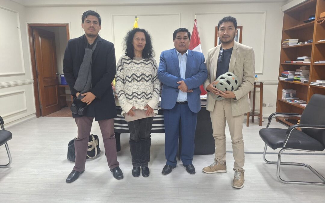 Pedalea Seguro cyclists in Peru — from local action to global investment in safer urban cycling